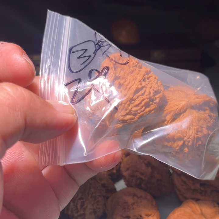 是****吊坠文玩核桃3呃呃呃我^_^