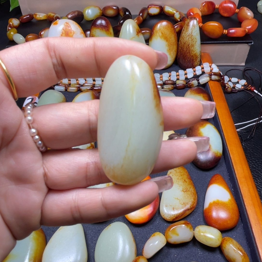 未镶嵌手链和田玉（糖玉）