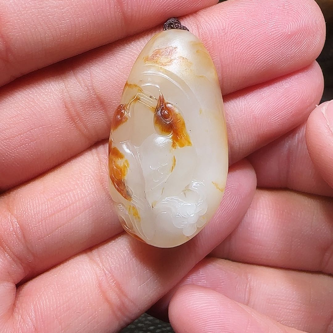 和田玉颈饰未镶嵌峰**转