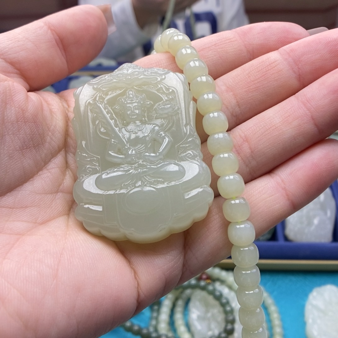 和田玉颈饰未镶嵌用****狼