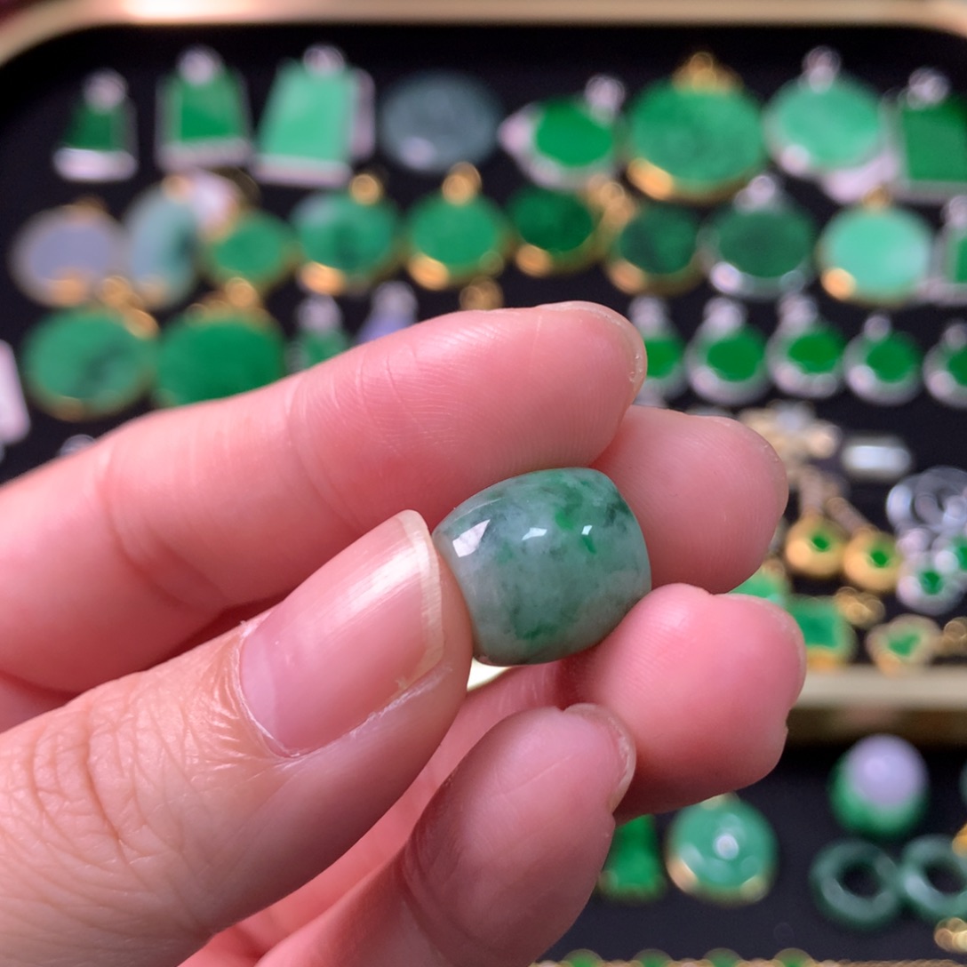 翡翠未镶嵌吊坠(不含链)有