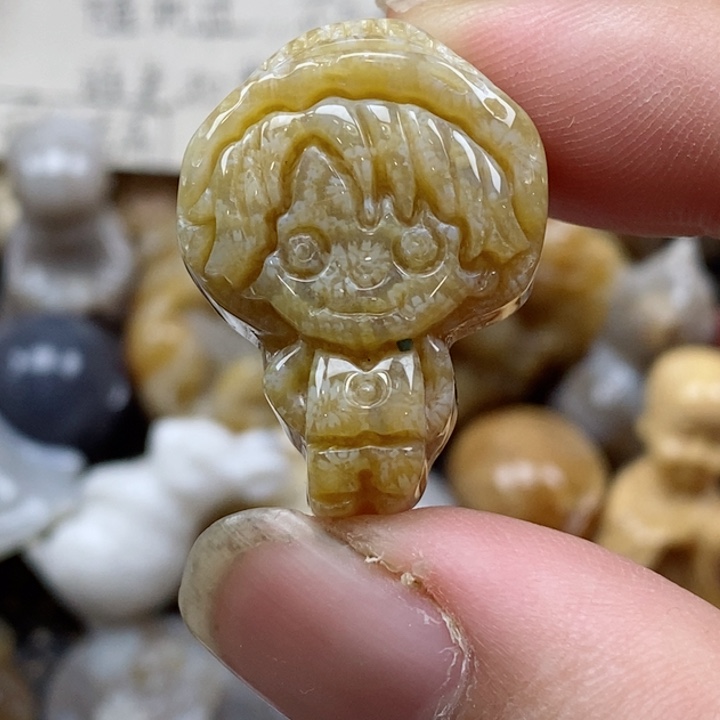 颈饰未镶嵌硅化珊瑚（珊瑚玉）小