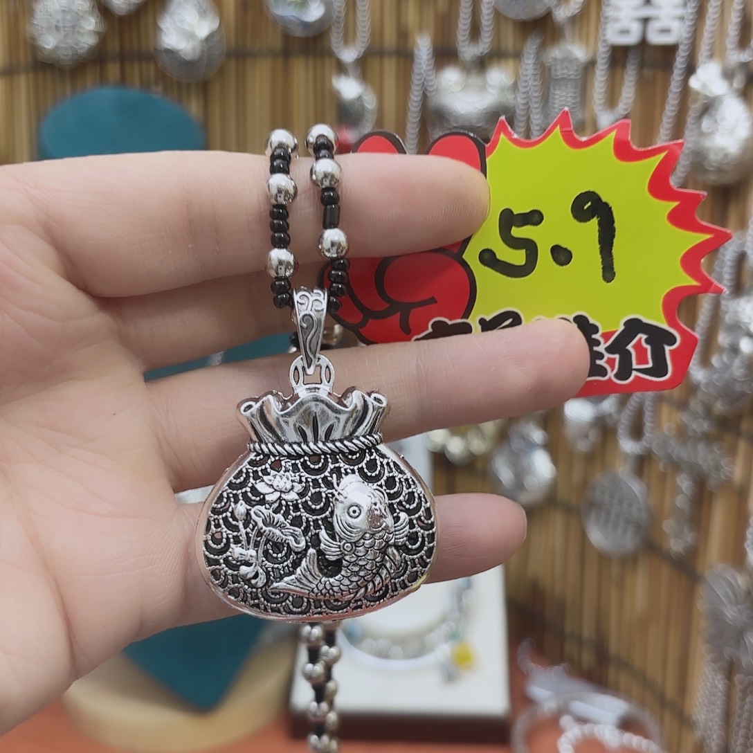 非金属112豆豆毛衣链