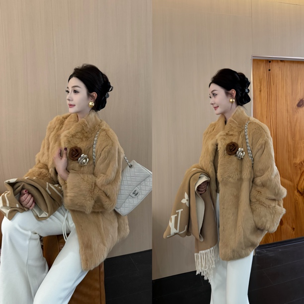 DAMIN高级感真兔毛皮草宽松显瘦立领保暖毛毛外套（配胸针）