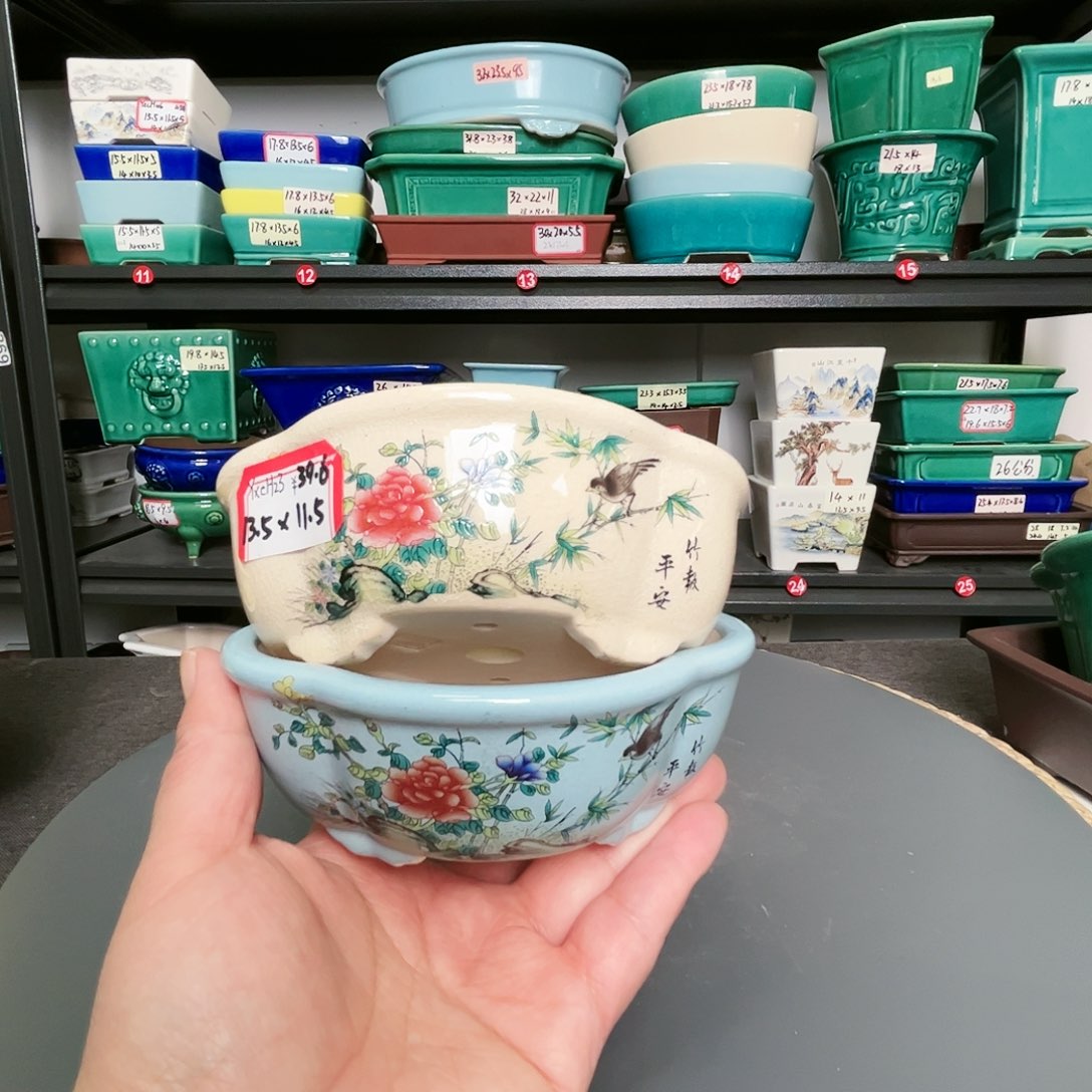 红陶紫砂花盆里面