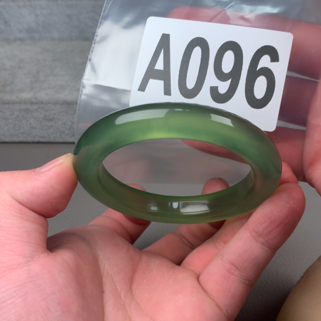 【闪购商品】未镶嵌蛇纹石玉岫玉