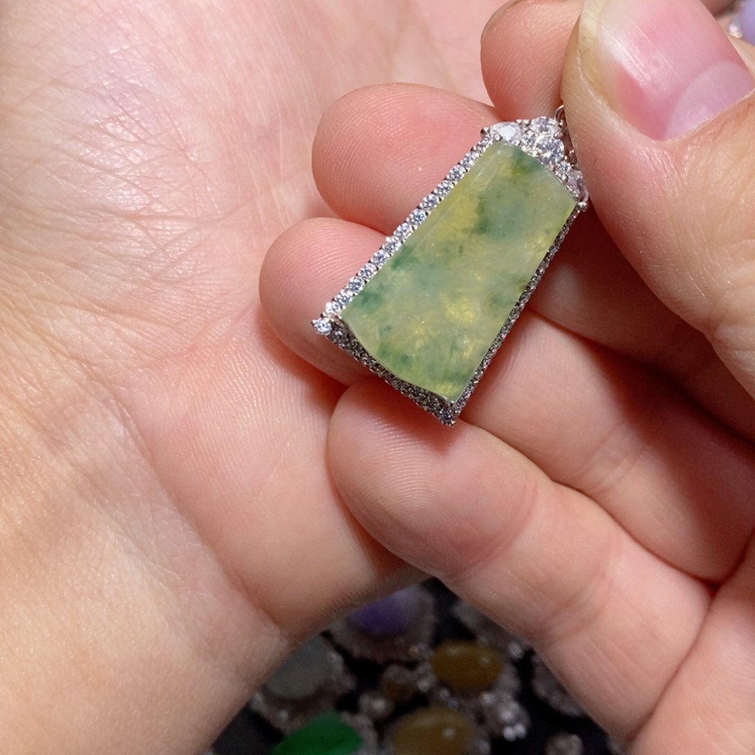 翡翠颈饰银S925镶嵌n j k