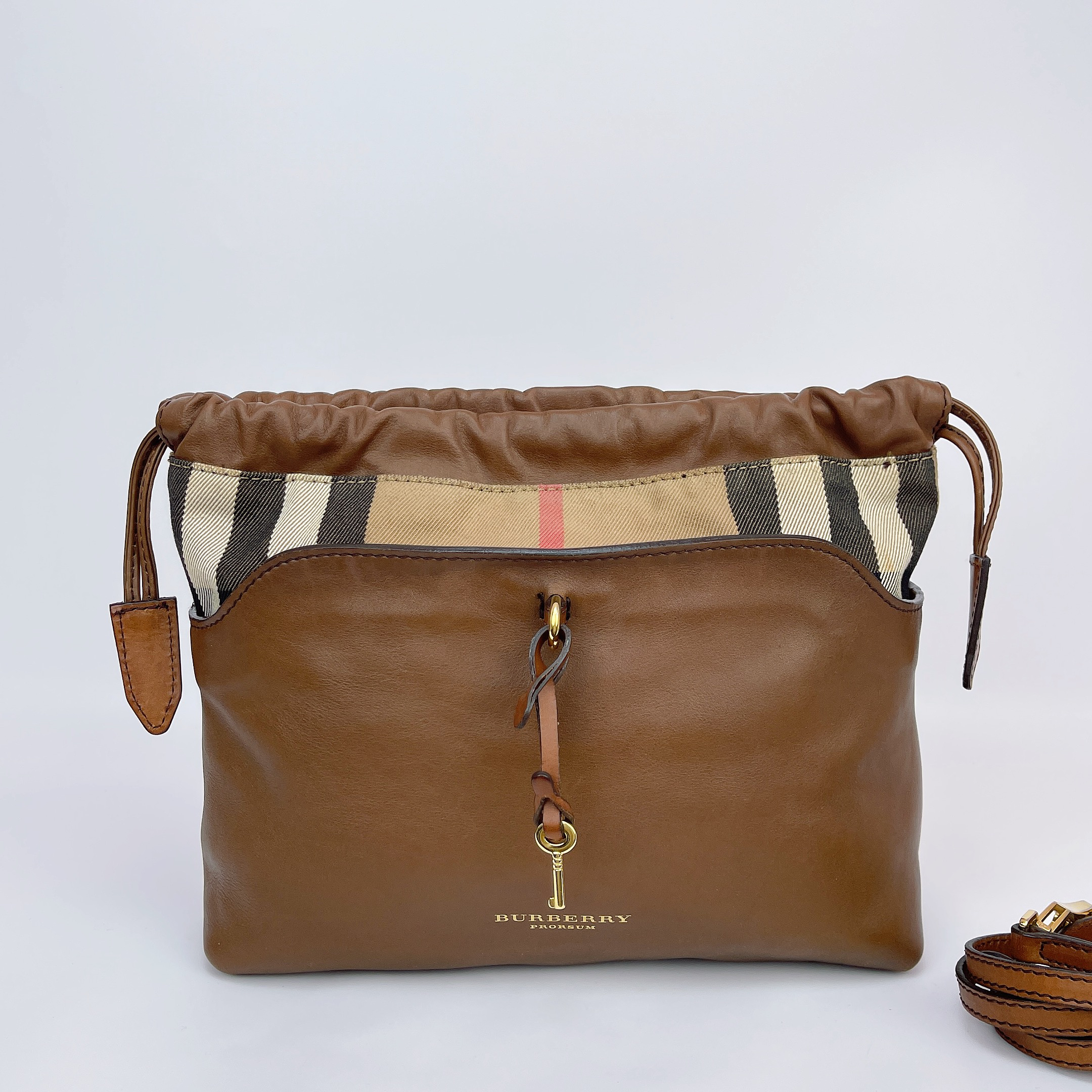 95新 BURBERRY/博柏利 博柏利 单肩包 底长28 H914