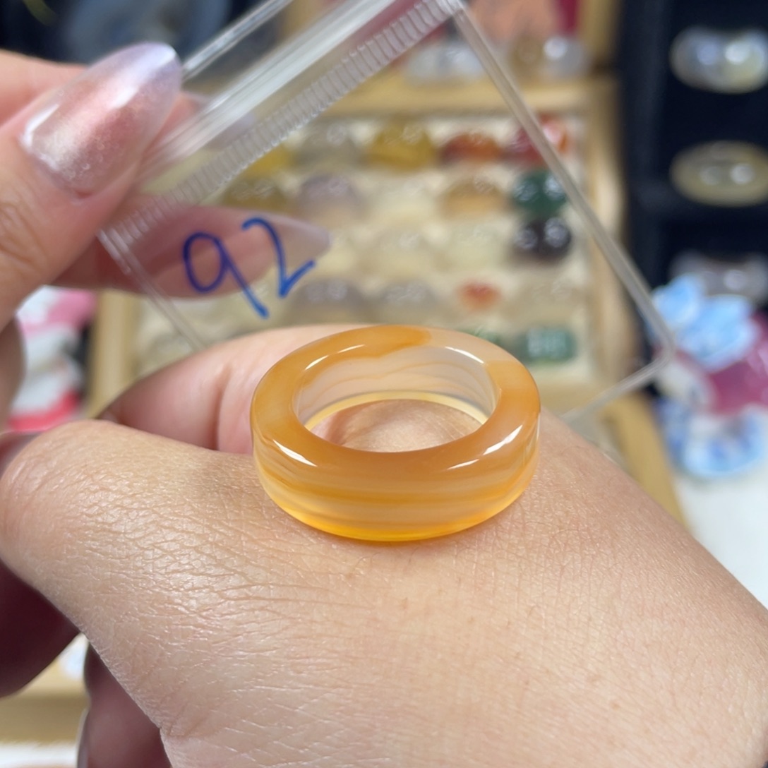 玛瑙/玉髓未镶嵌戒指92号港码23直径20（非质量问题.不退不换）