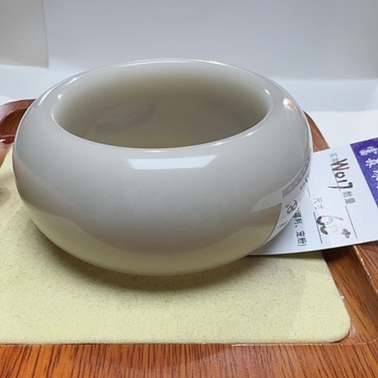 石英质玉手镯未镶嵌雨*