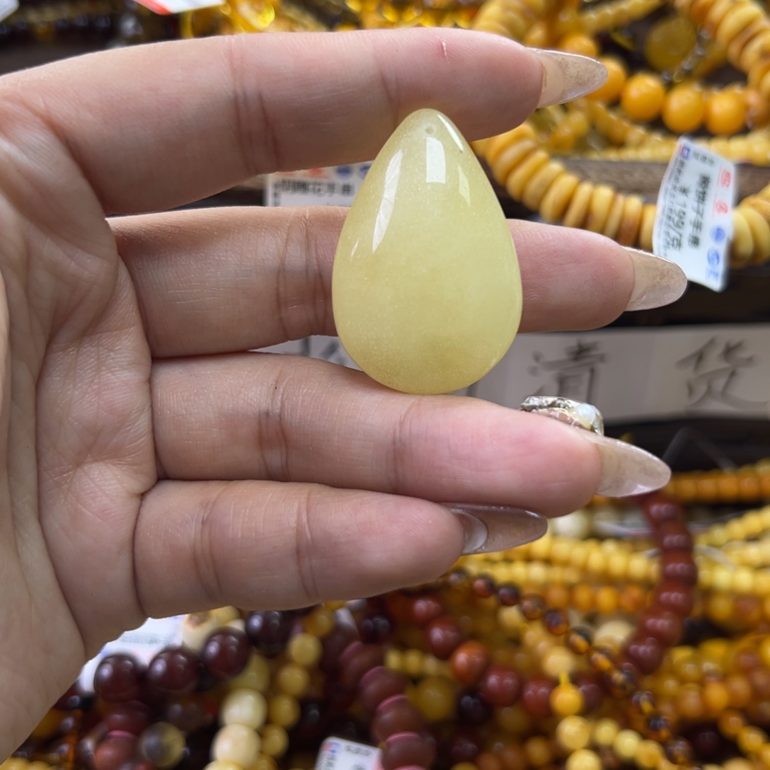 琥珀珠宝奇石未镶嵌