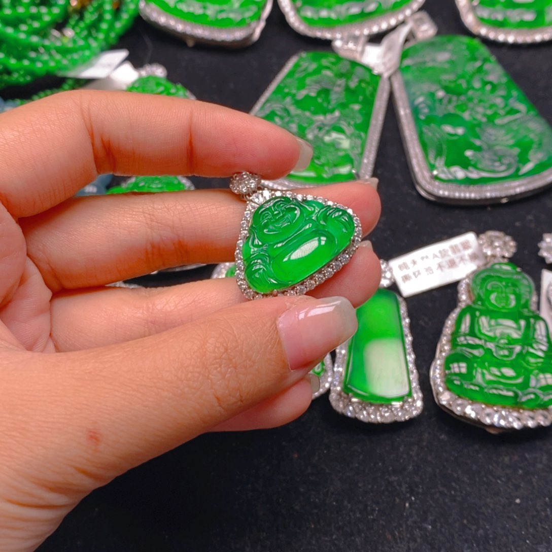 翡翠颈饰银S925镶嵌888888888