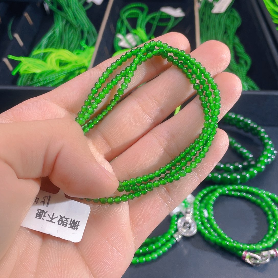 翡翠未镶嵌颈饰8888888899