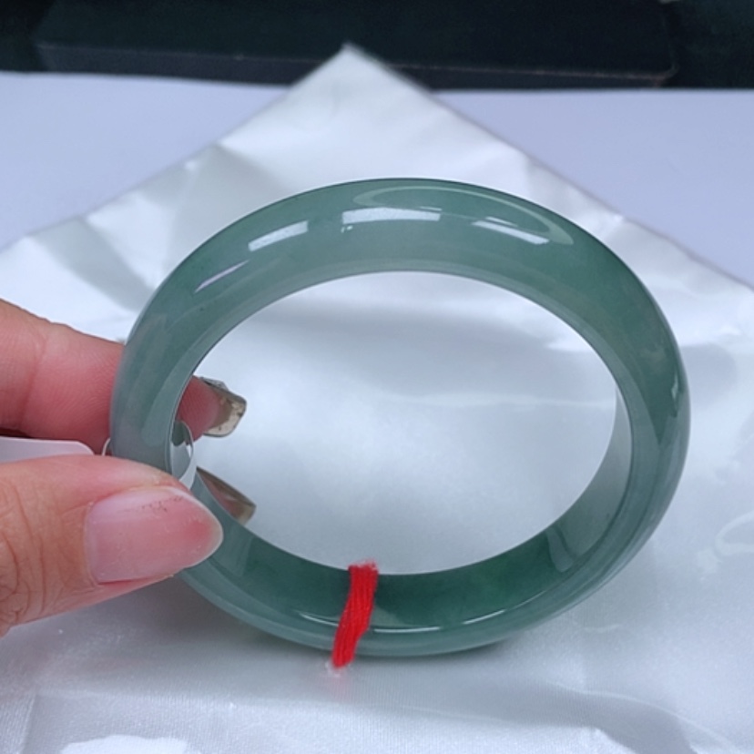 【闪购商品】翡翠手镯未镶嵌，