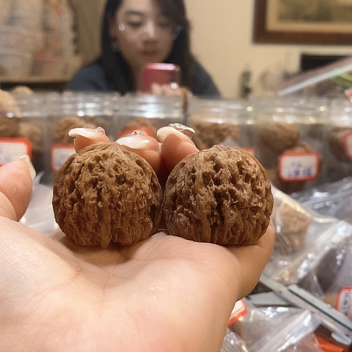 文玩核桃吊坠36边137狮子头