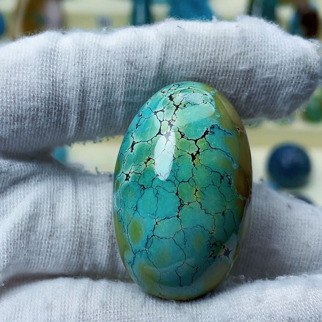 绿松石颈饰未镶嵌自****2