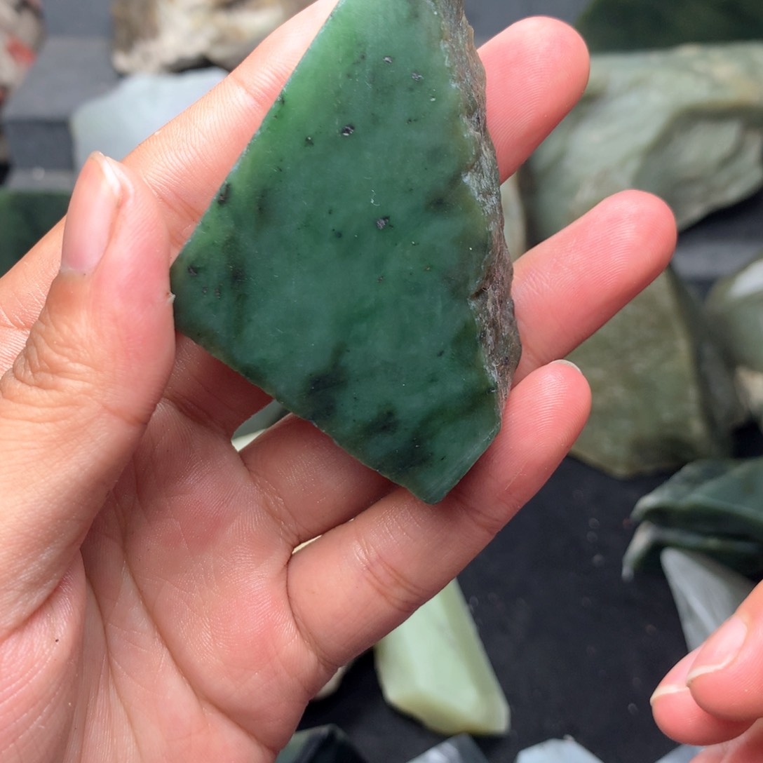 和田玉（糖玉）边角未镶嵌