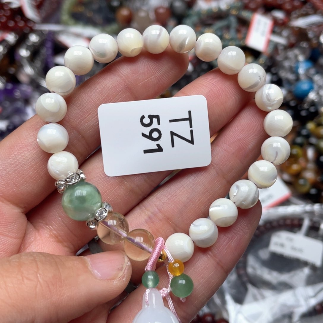 水晶多样性发一只未镶嵌