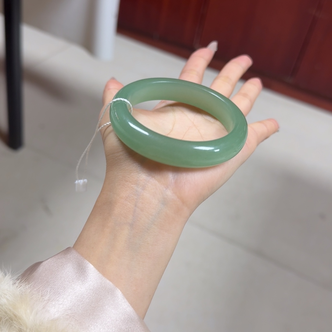 东陵石未镶嵌手镯