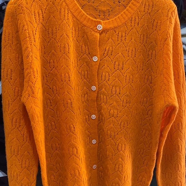 100%美丽奴羊毛凤尾花开衫颜色随机