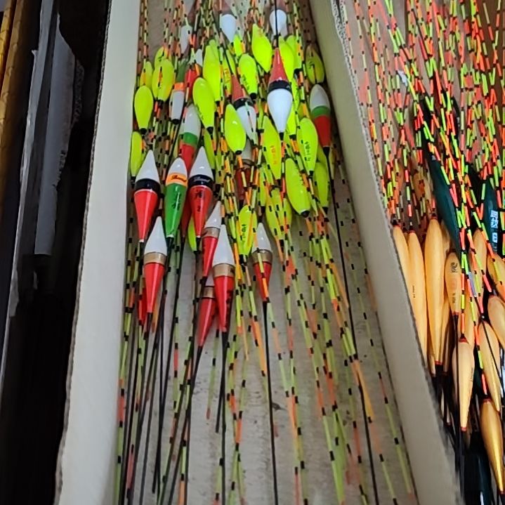 ****4红的绿的浮漂混搭一堆