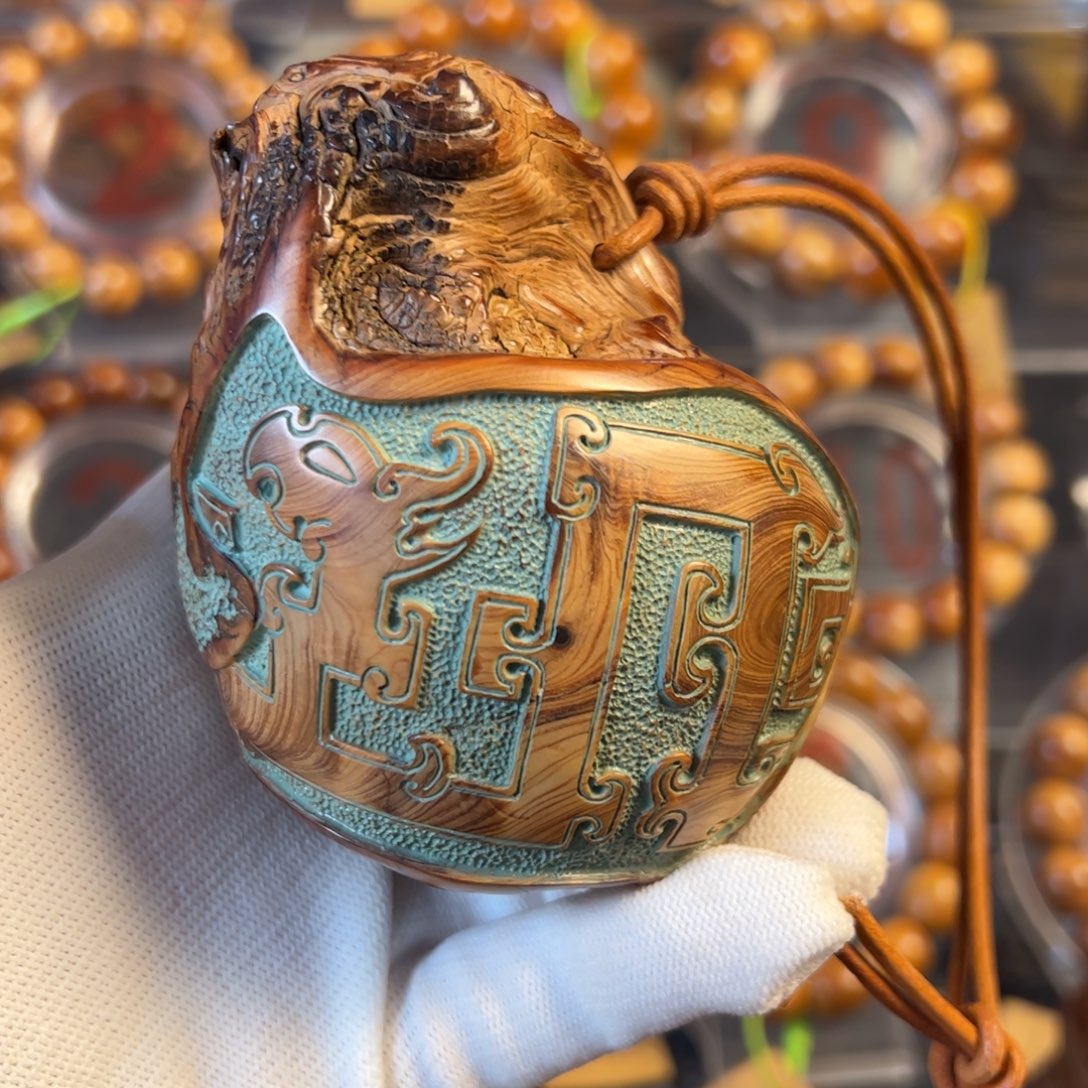 柏木（崖柏）兜**糖太行崖柏把件