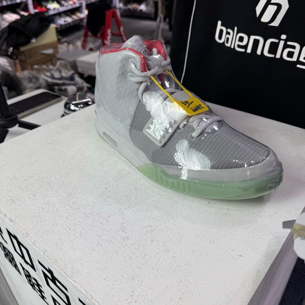 全新未使用 NIKE/耐克 43码 nikeair yeezy2 灰白