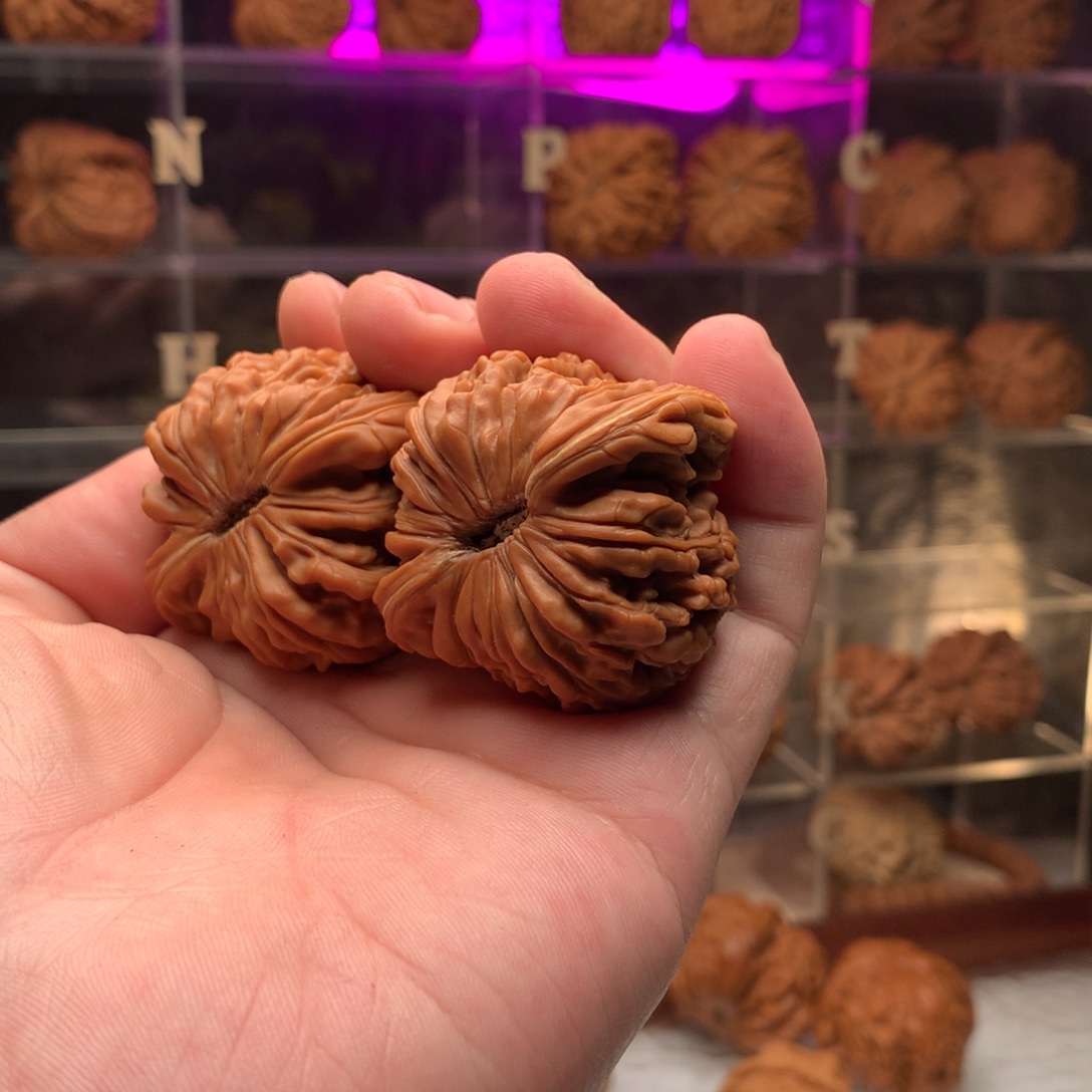 J***F吊坠文玩核桃四座楼666888