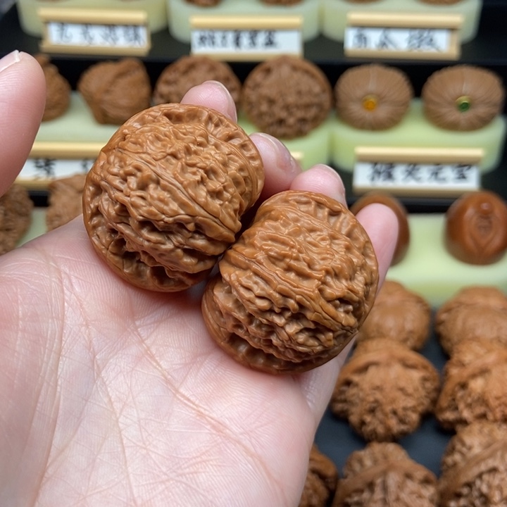 文玩核桃吊坠用****0白狮子