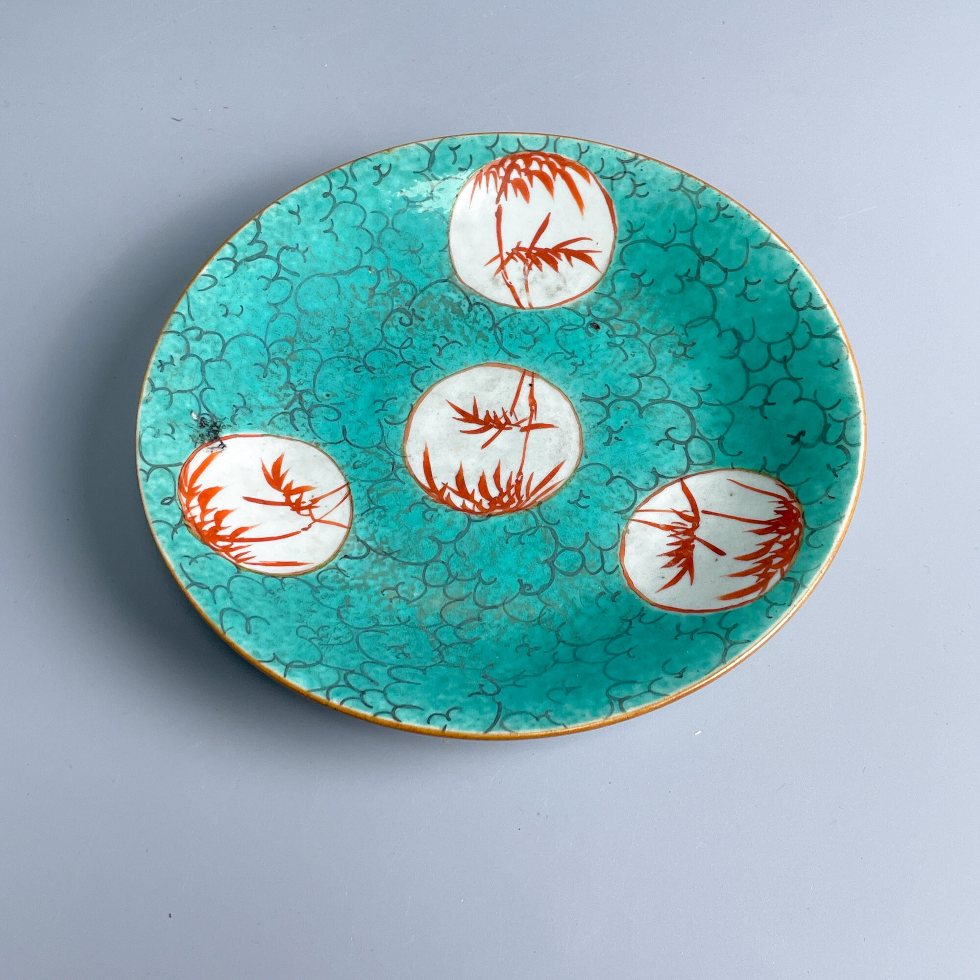 清嘉庆松石绿矾红竹纹盘/M2XKS008836