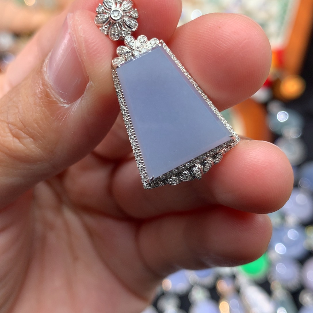 吊坠(不含链)18K金镶嵌翡翠