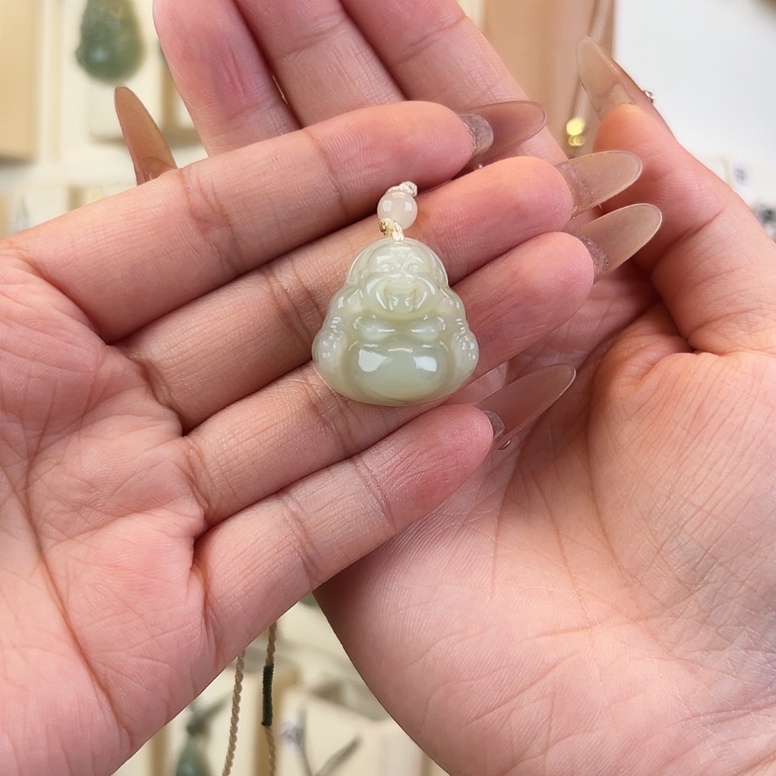 来****和田玉未镶嵌吊坠(赠链)
