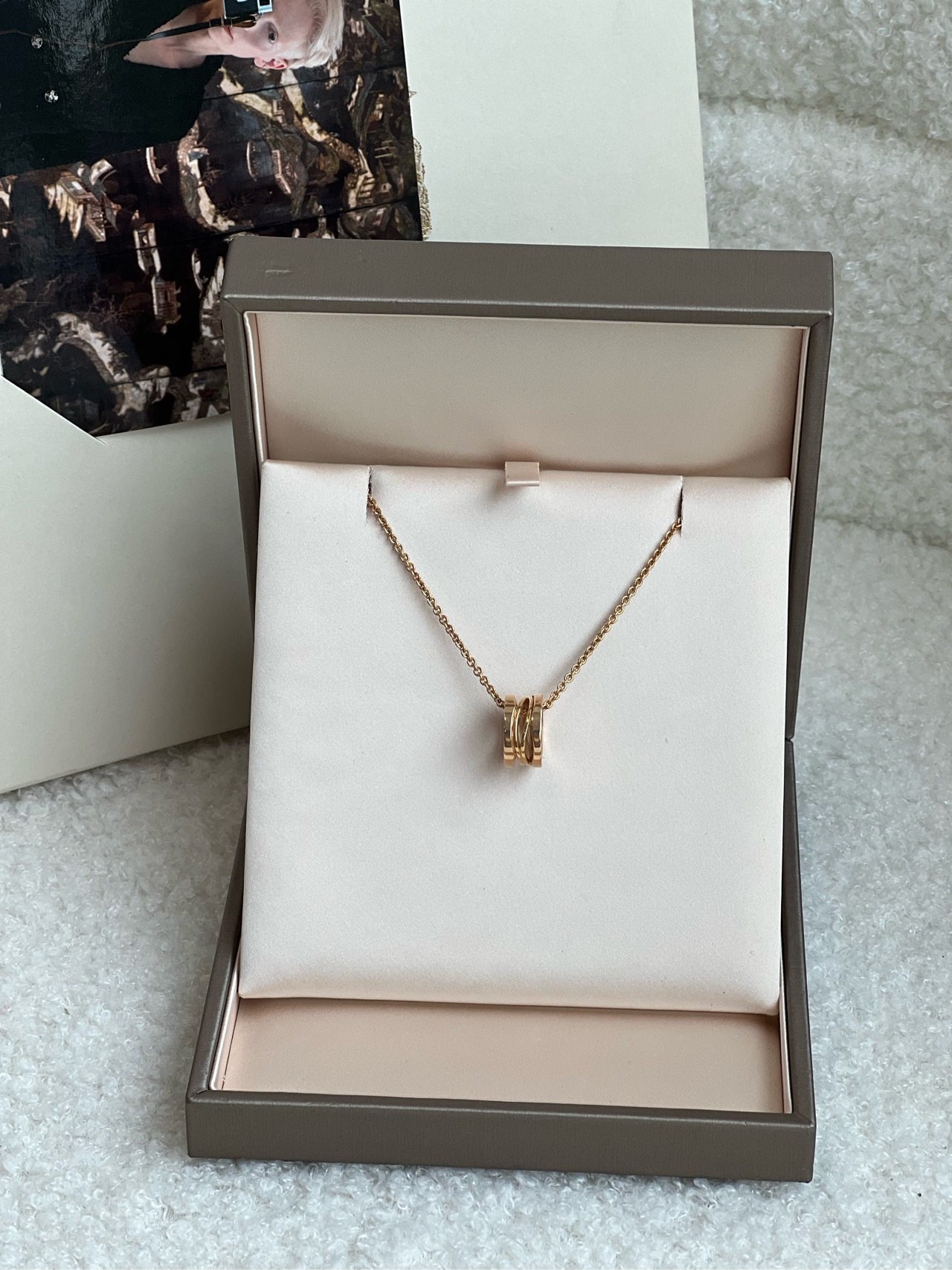 99新 BVLGARI/宝格丽 BVLGARI宝格丽镂空弹簧项链 镂空设计造型感