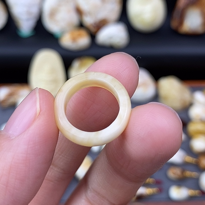 琥珀裸石未镶嵌13跑环