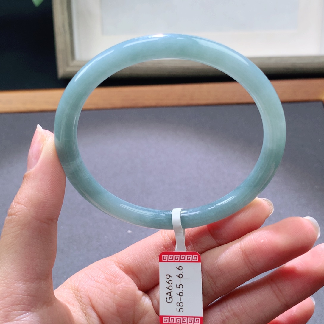 翡翠手镯未镶嵌天然翡翠手镯叮当镯