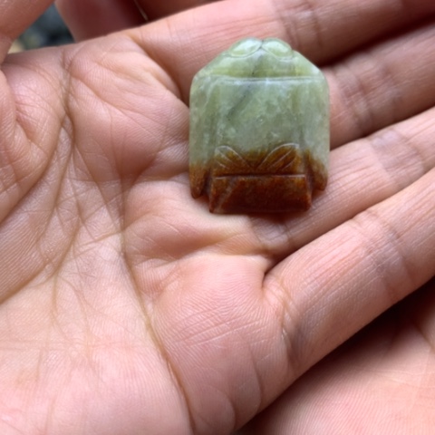 【闪购商品】未镶嵌岫岩河磨玉（透闪石质玉）挂件