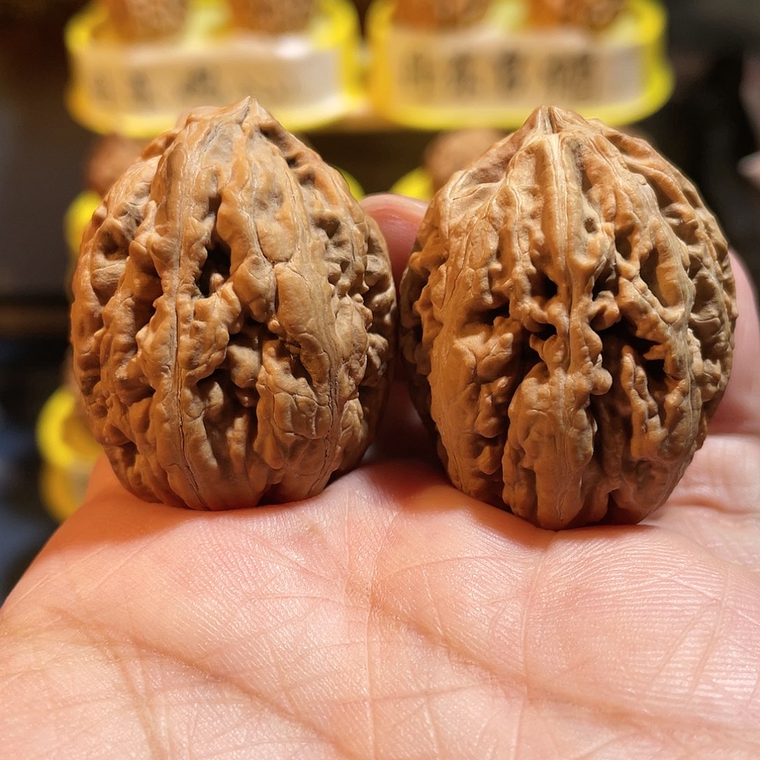 文玩核桃吊坠闷尖密纹