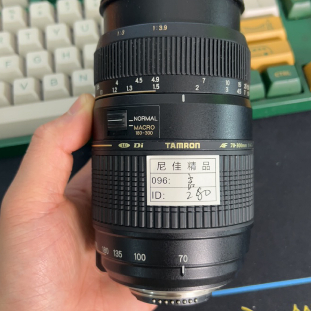 9新 Nikon/尼康 Canon/佳能 - 卡口 二手单反相机/镜头（无配件）