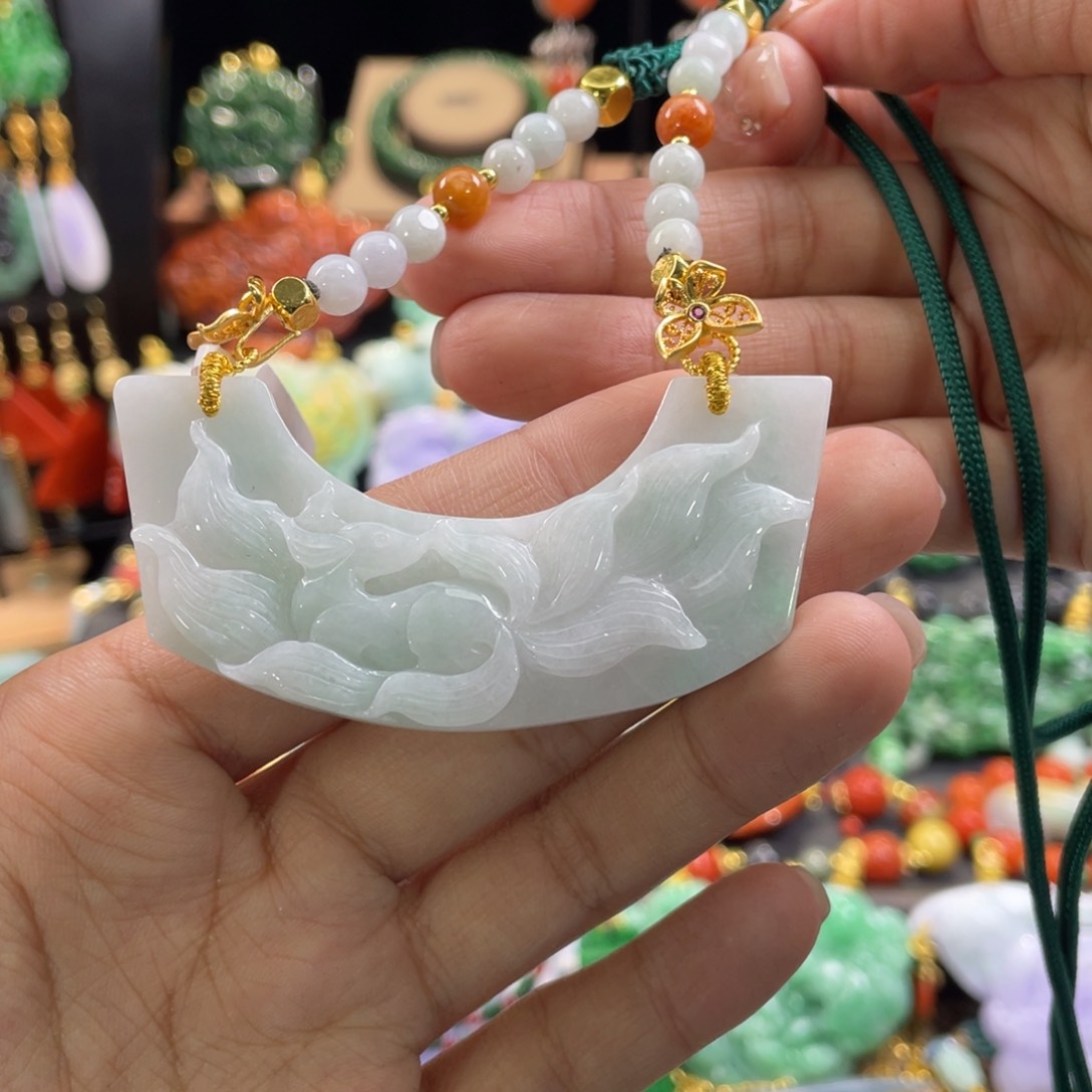 翡翠颈饰未镶嵌代编织