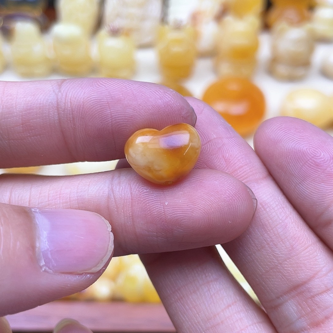 琥珀裸石未镶嵌蜜蜡