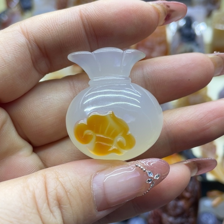 玛瑙/玉髓吊坠(赠链)未镶嵌吊坠