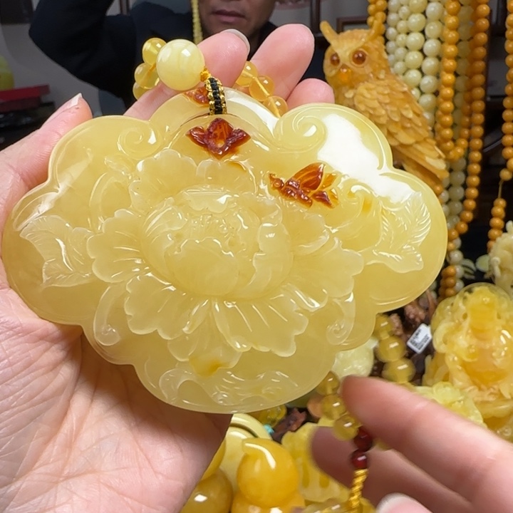 蜜蜡珠宝奇石未镶嵌