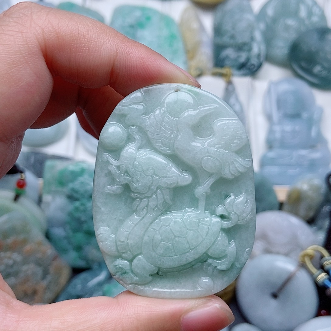 翡翠未镶嵌颈饰翡翠