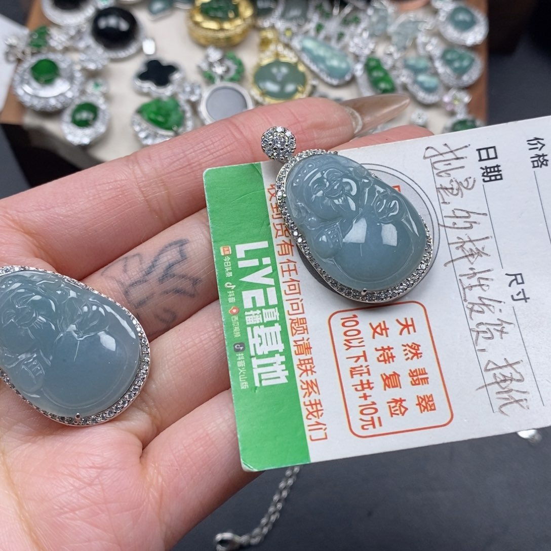 翡翠颈饰未镶嵌翡翠