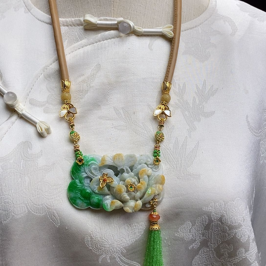 翡翠颈饰未镶嵌天然