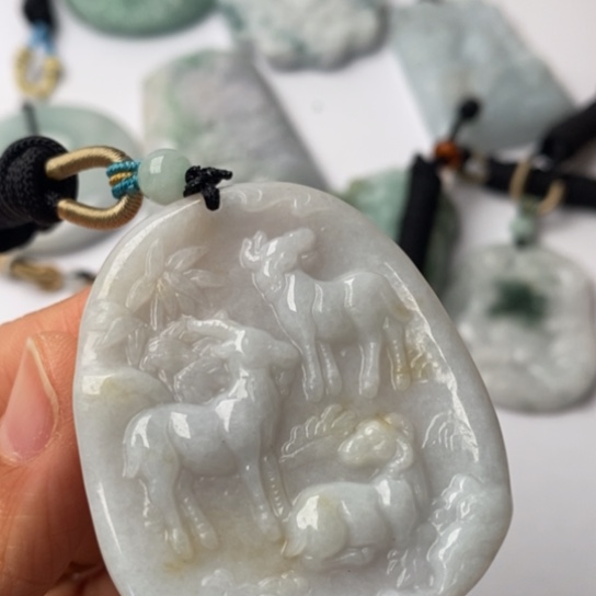 翡翠未镶嵌挂件翡翠