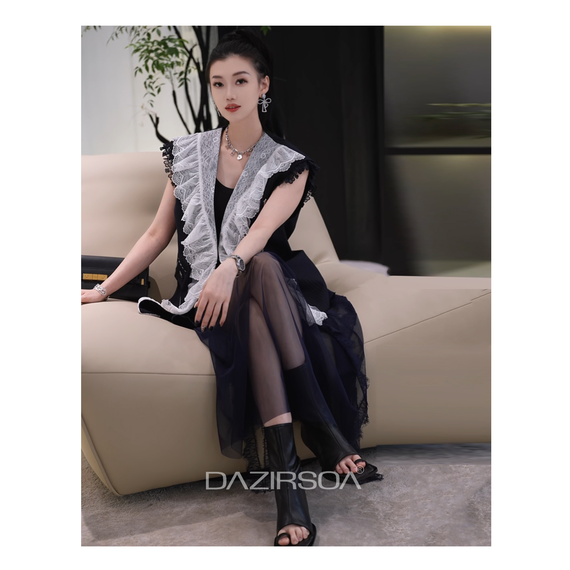 “都市航海”时尚百搭蕾丝花边洋气条纹西装马甲 X701