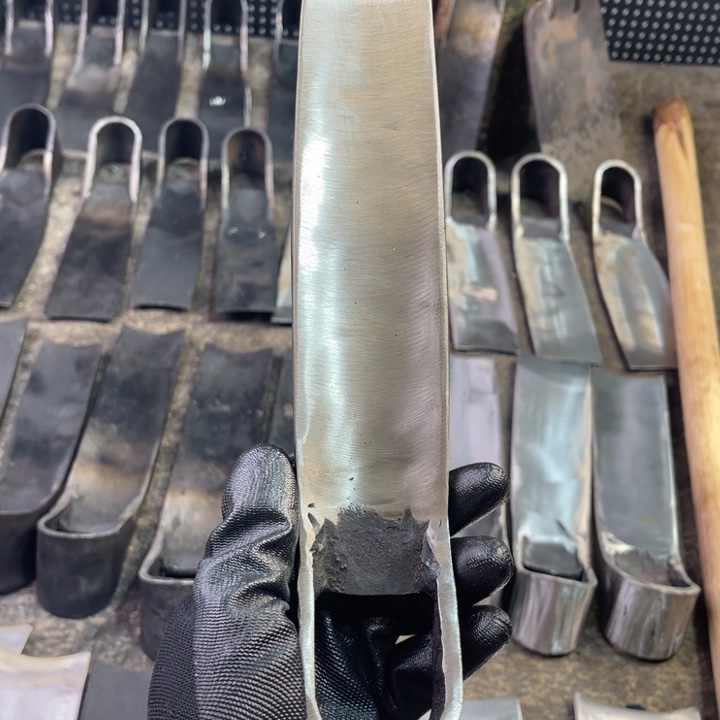 金***名定制1斤龙泉手工制作工艺锄头炮弹钢