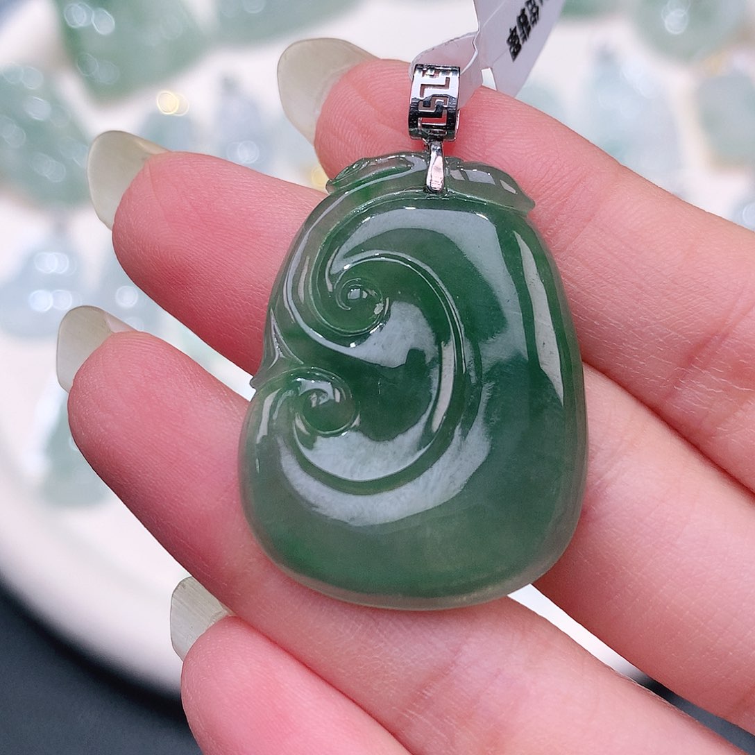 颈饰18K金镶嵌翡翠32-24.4-3.9