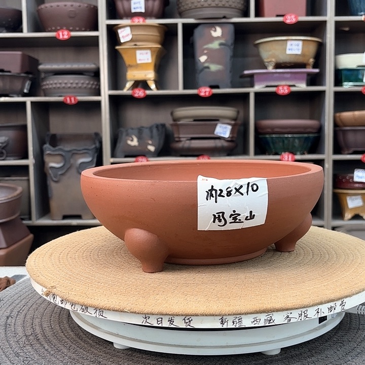 紫砂花盆紫砂的颜色很好看